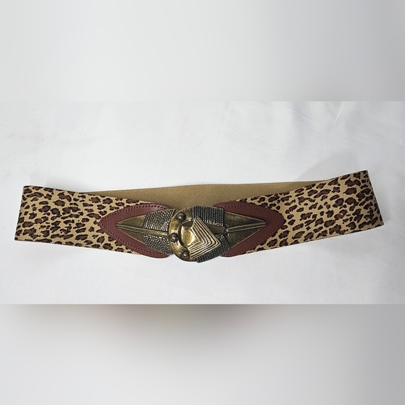 Omega Accessories - ​Vtg Omega Leopard Print Elastic Cinch Belt Made in USA Brass Buckle Med 29.5"